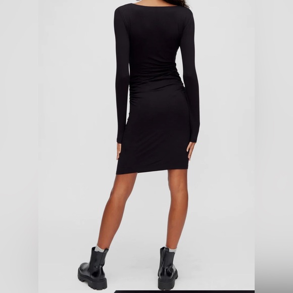 LONGSLEEVE SIDE RUCHED DRESS - Picture 2 of 6